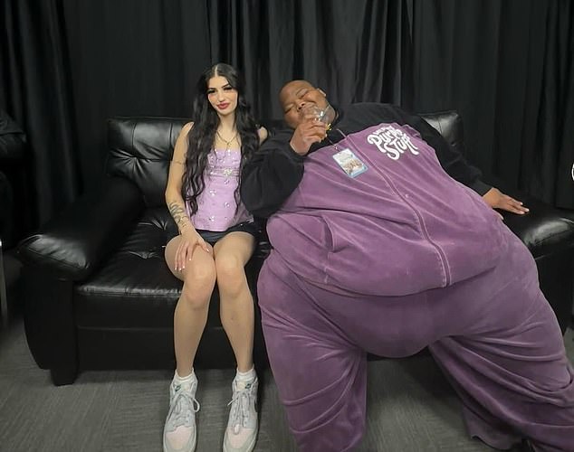 92844379 14165989 A Photo Of 500lbs Rapper Dave Blunts And His Girlfriend Has Gone A 5 1733511178574.jpeg