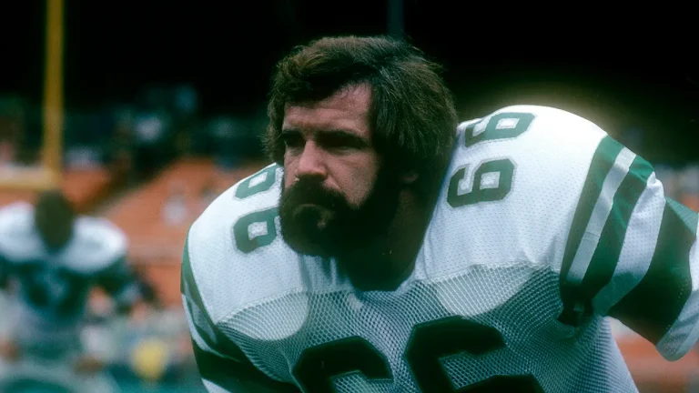 Linebacker Bill Bergey.jpg