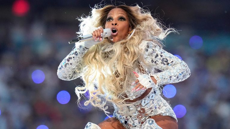 Mary J Blige Superbowlap012523 01252023.jpeg