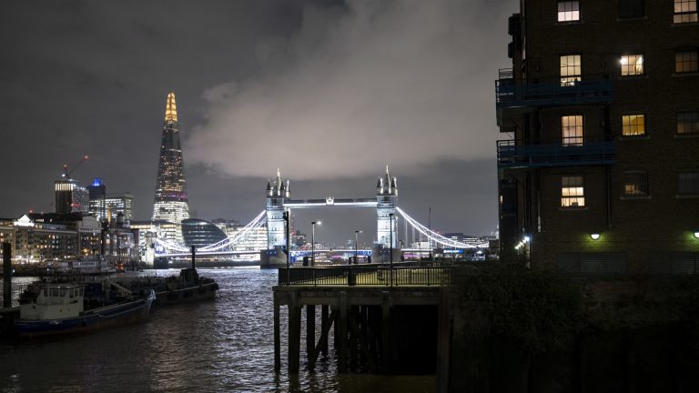 108082332 1736160195001 Gettyimages 2188472397 20241203 Tower Bridge Night 002.jpeg