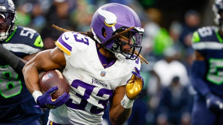 Aaron Jones Vikings 1.jpg