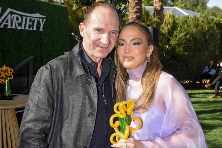 Ralph Fiennes Jennifer Lopez Palm Springs Film Festival 1425 9ae4d5aa827f41cf86c1ee8c198ea9c8.jpg