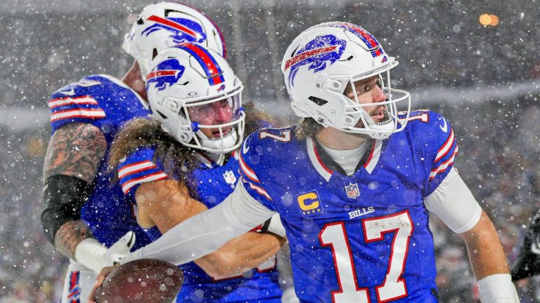 Getty Josh Allen Bills Snow.jpg