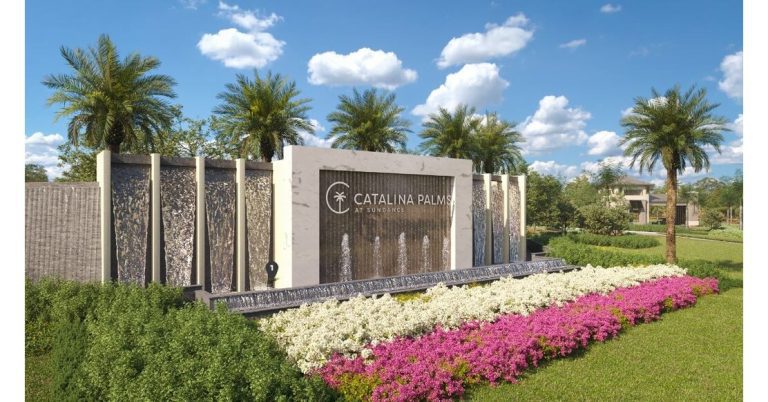 Catalina Palms Entrance.jpg