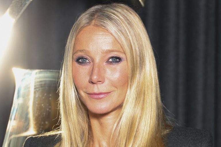 Gwyneth Paltrow Attends Paris Fashion Week.jpg