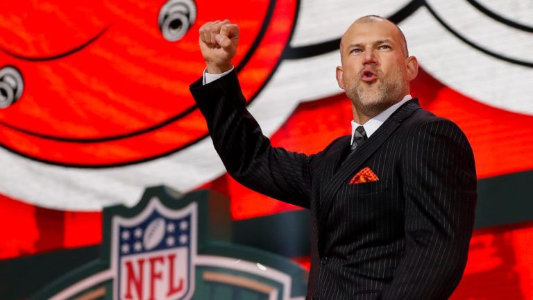 83290338007 Gpg 2025 Nfl Draft Day 2 042525 956 Ttm.jpg