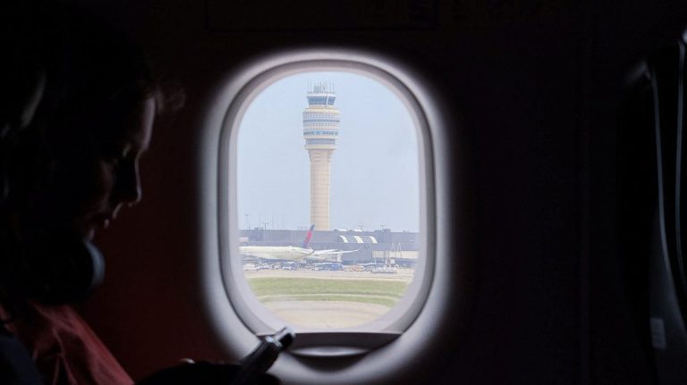 83770537007 20250515 T 215114 Z 571188279 Rc 2 Jiea 3 As 4 T Rtrmadp 3 Usaairlines.jpg