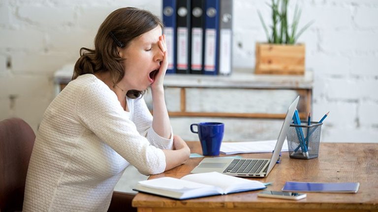 Dt 250514 Tired Woman Computer Laptop 800x450.jpg