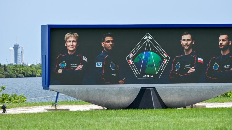 2025 06 09t174732z 1728997081 Rc25zeaa0bb4 Rtrmadp 3 Space Exploration Axiom.jpg