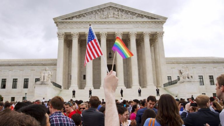 221129153022 01 Pride Flag Supreme Court 062615 File.jpg