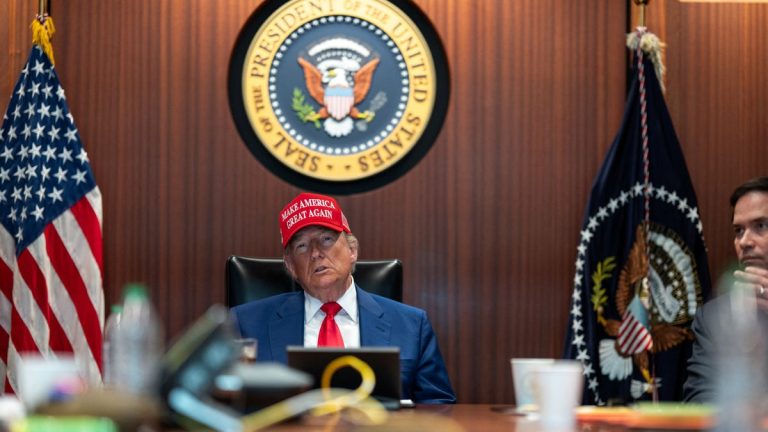 84304299007 Situation Room Iran Trump 01.jpg