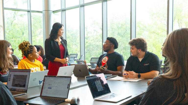 Umsl Business Photo 1250.jpg